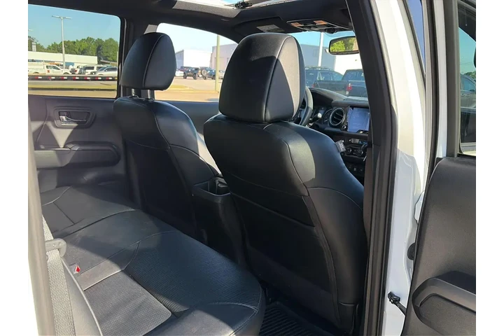 $38669 : Toyota Tacoma 2021 4x4 TRD P image 4
