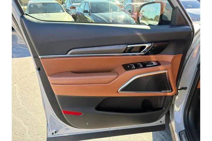 $39964 : Kia Telluride 2024 AWD SX 4d image 10