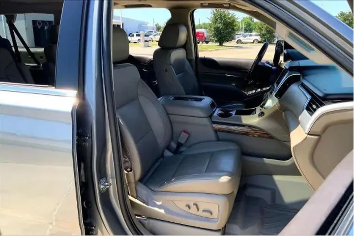 $25245 : GMC Yukon XL 2019 4x2 SLT 4d image 8