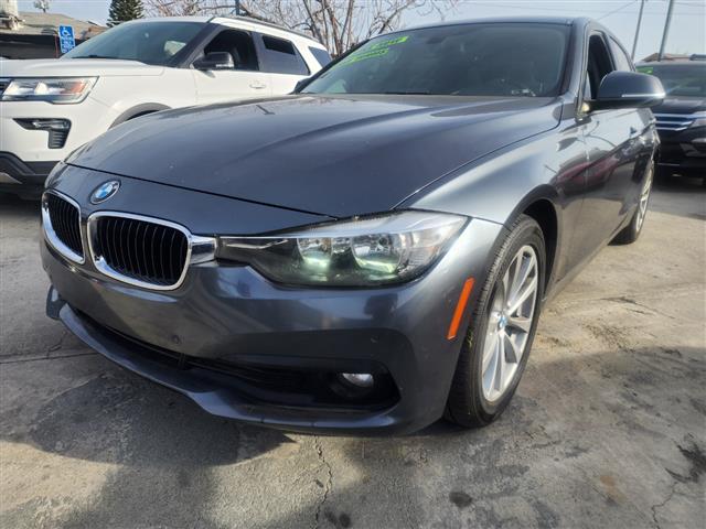 $13995 : 2017 BMW 3-Series 320i Sedan image 1