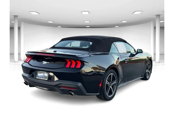 $25443 : Ford Mustang 2024 EcoBoost 2 image 4