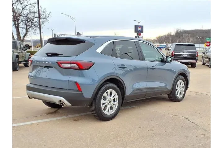 $21662 : Ford Escape 2023 Active 4dr image 6