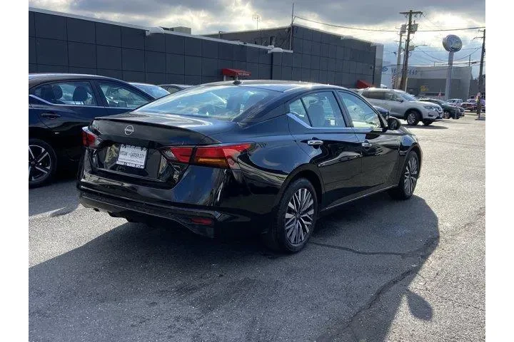 $18398 : Nissan Altima 2025 2.5 SV 4d image 4