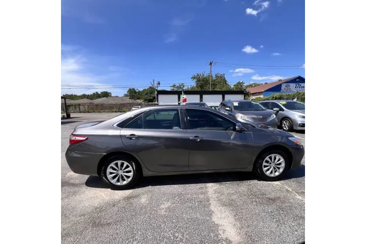 $17995 : 2017 Camry LE image 6