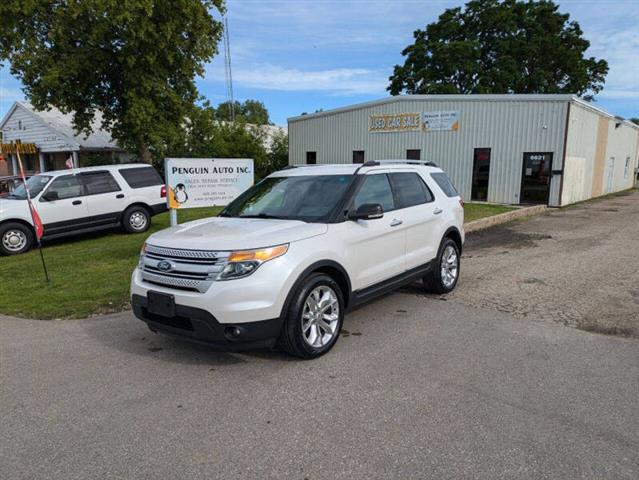 $12900 : 2015 Explorer XLT image 1