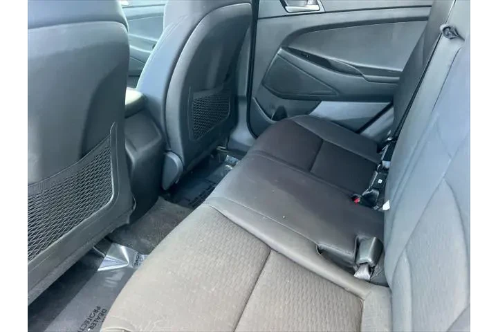 $15999 : Hyundai TUCSON 2021 Value 4d image 5