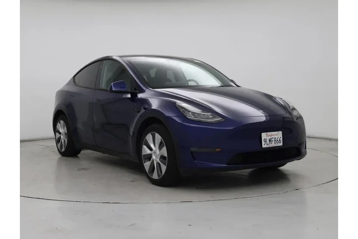 $31998 : Tesla Model Y 2023 AWD 4dr C image 1