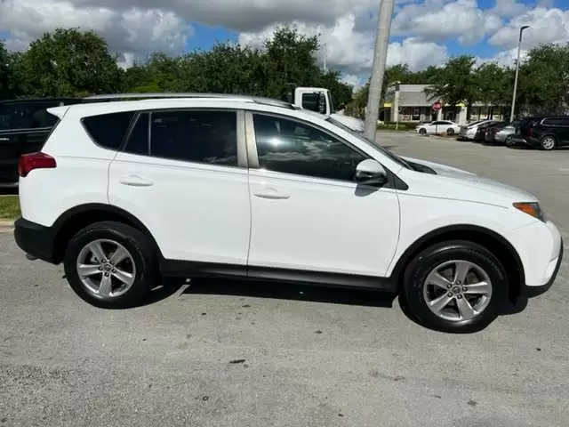 $10300 : 2015 Toyota RAV4 XLE image 3