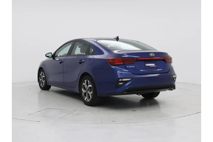 $15998 : Kia Forte 2021 LXS 4dr Sedan image 2