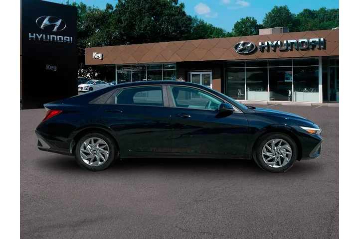 $21175 : Hyundai ELANTRA 2024 SEL 4dr image 9