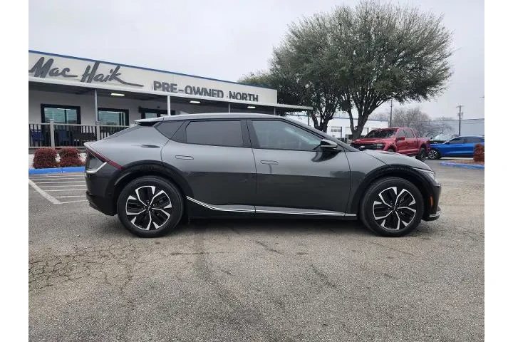 $22697 : Kia EV6 2023 Wind 4dr Crosso image 2