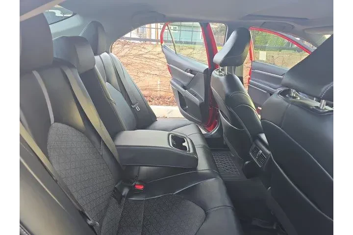 $29995 : Toyota Camry Hybrid 2024 XSE image 10