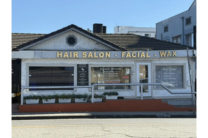 HAIR STATION  ROOM FOR FACIAL image 7
