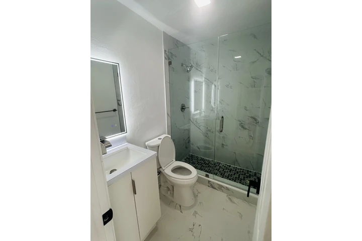 $1700 : RENTO EFFICIENCY NUEVO image 6