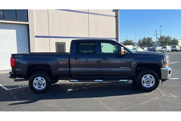 $33984 : Chevrolet Silverado 2500HD 2 image 4
