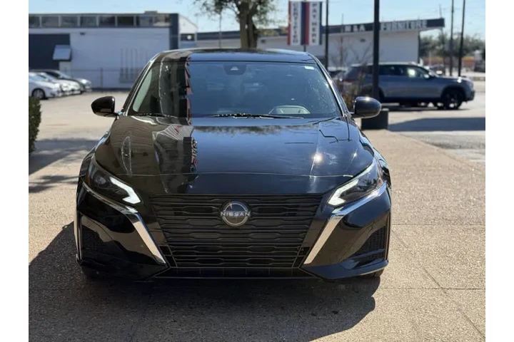 $21499 : 2023 Altima 2.5 SV image 5