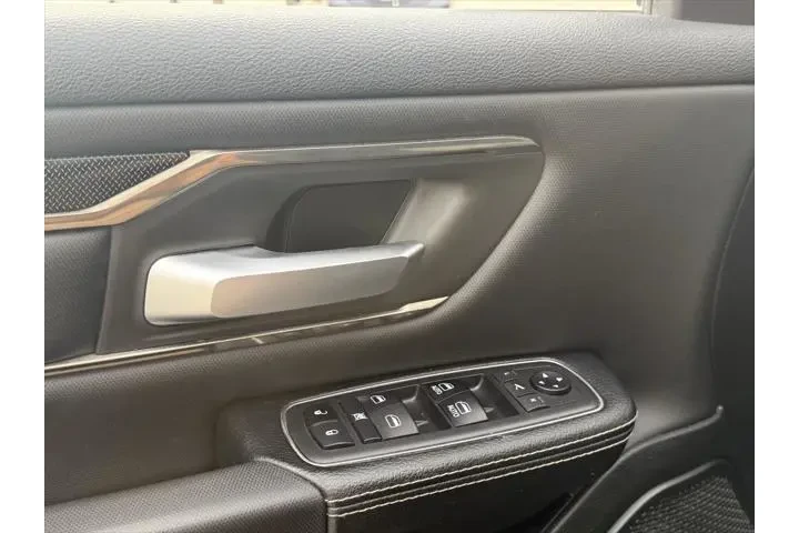 $35544 : Ram 1500 2019 4x4 Rebel 4dr image 9