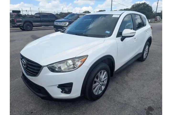 $10490 : 2016 CX-5 Touring image 1