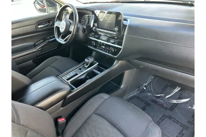 $23876 : Nissan Pathfinder 2022 SV 4d image 8