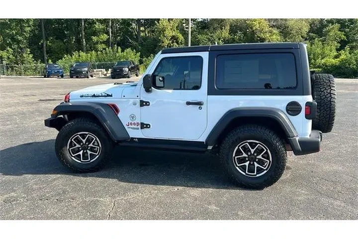 $25998 : Jeep Wrangler 2020 4x4 Sport image 5