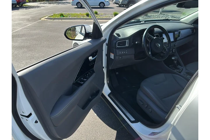 $14164 : 2018 Niro EX image 2