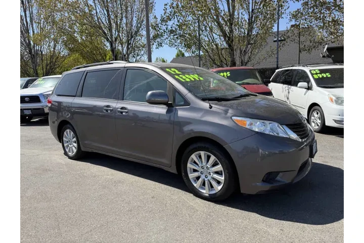 $12995 : 2012 Sienna LE 7-Passenger image 6
