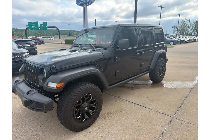 $29995 : Jeep Wrangler Unlimited 2021 image 3