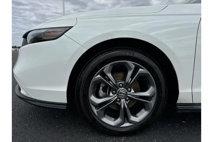 $28000 : Honda Accord 2024 EX 4dr Sed image 10