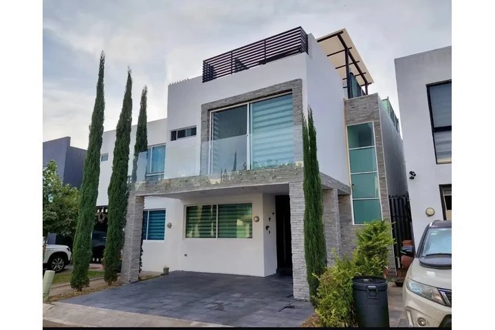 $3690000 : Casa en venta Bosques image 2