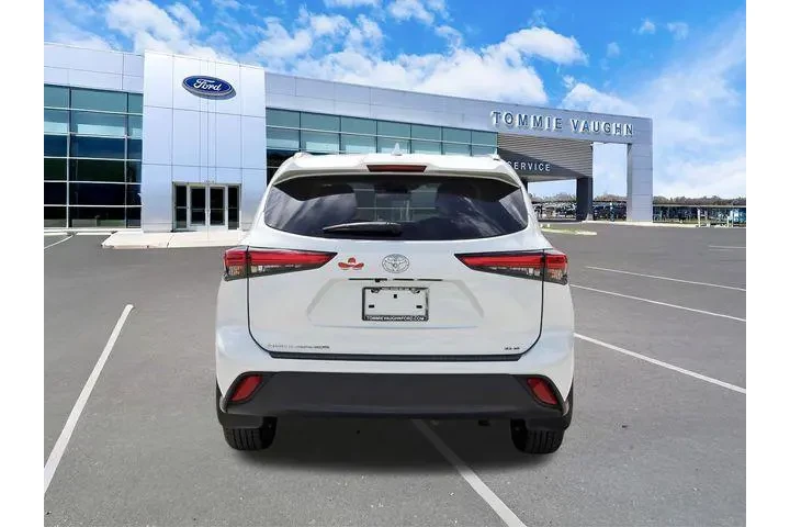 $33995 : Toyota Highlander 2023 XSE 4 image 3