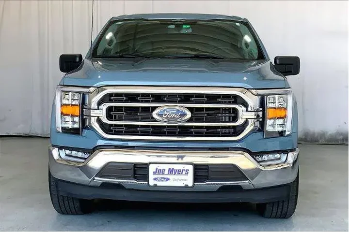 $37821 : Ford F-150 2023 4x2 XL 4dr S image 3