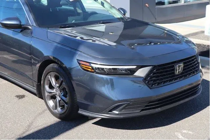 $23423 : Honda Accord 2023 EX 4dr Sed image 2