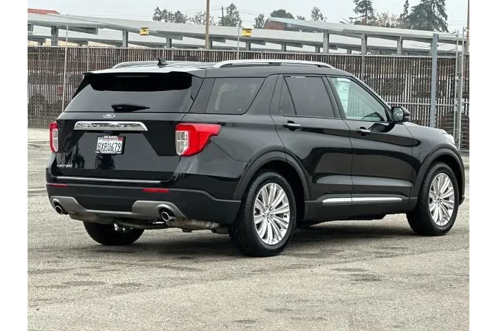 $29990 : Ford Explorer 2021 Limited 4 image 3