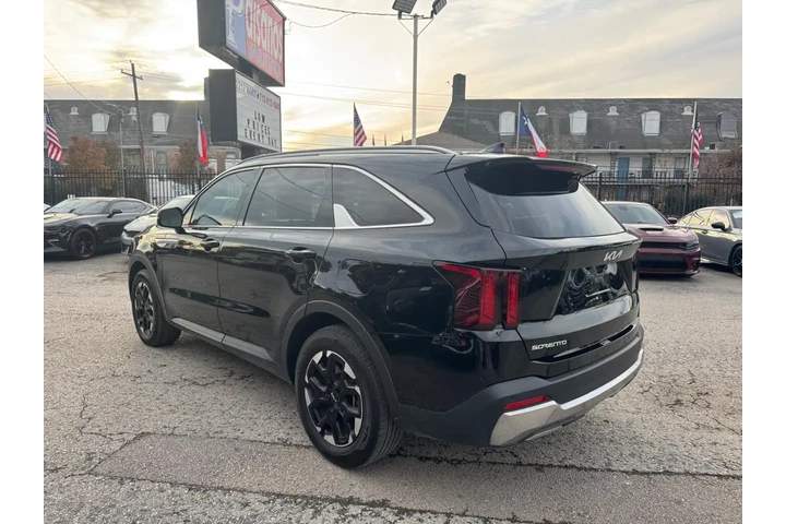 2024 Sorento S 2WD image 6