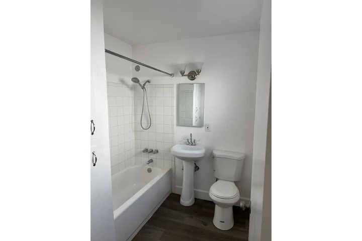 $1795 : WESTMINSTER APARTAMENTOS image 9