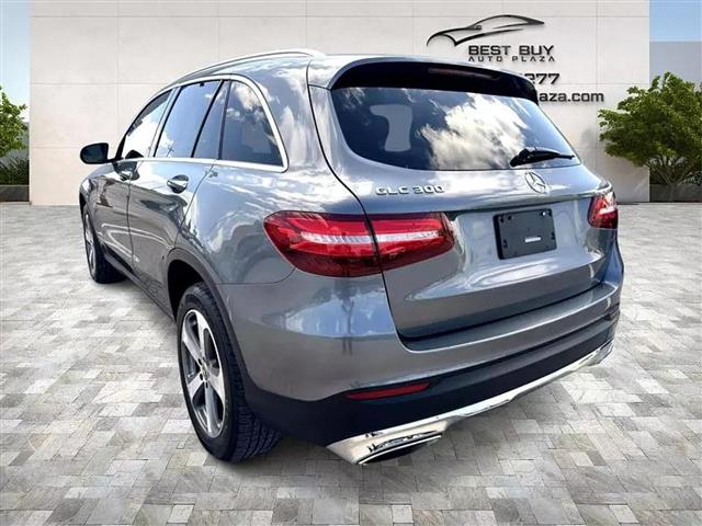 $16995 : 2017 MERCEDES-BENZ GLC GLC 30 image 5