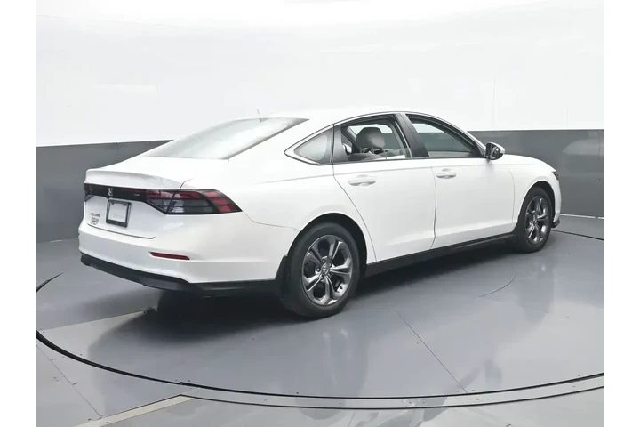 $25990 : Honda Accord 2023 EX 4dr Sed image 6