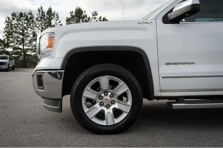$21987 : GMC Sierra 1500 2015 4x4 SLT image 4