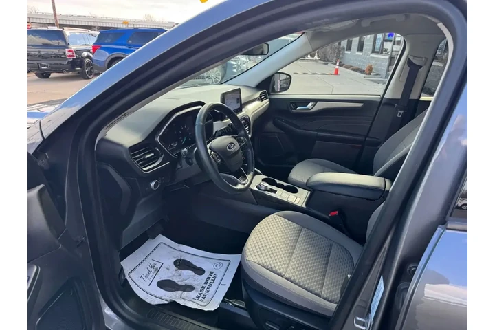 $14891 : Ford Escape 2021 AWD SE 4dr image 8