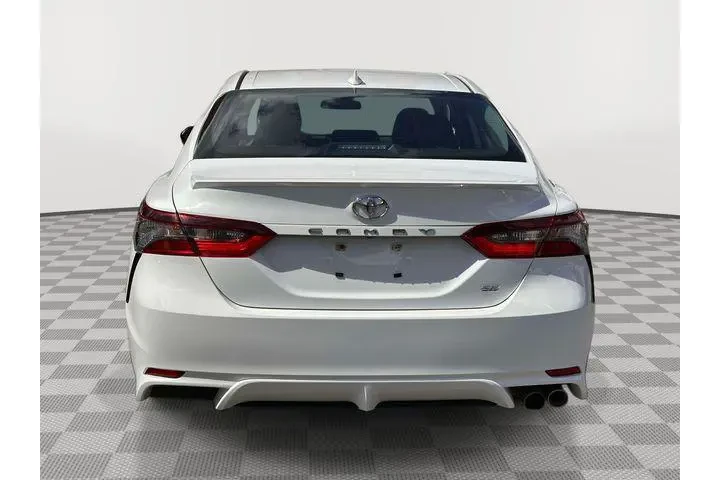 $22917 : Toyota Camry 2024 SE 4dr Sed image 4