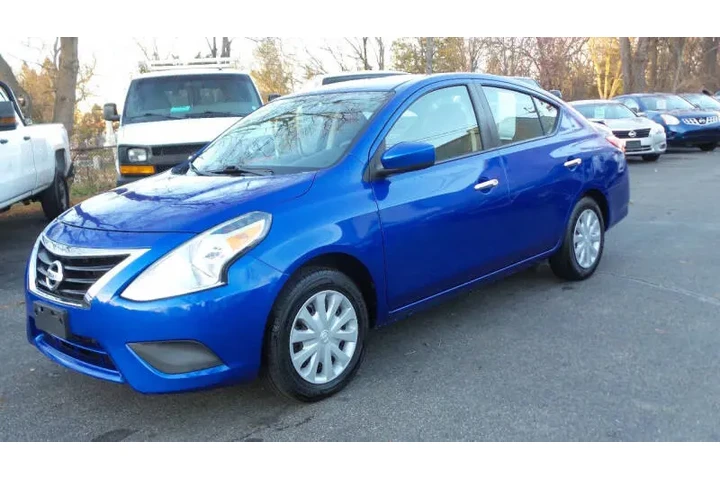 $7900 : 2015 Versa 1.6 SV image 2