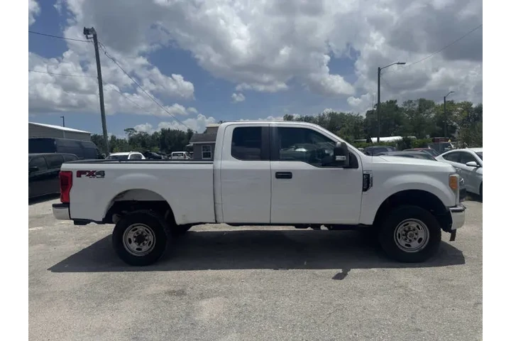 $18497 : 2017 F-250 Super Duty XL image 5