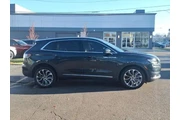 $33995 : Lincoln Nautilus 2022 AWD Re thumbnail