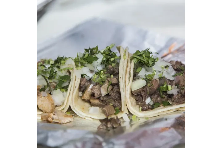 The Coach Sport Bar & Grill image 7