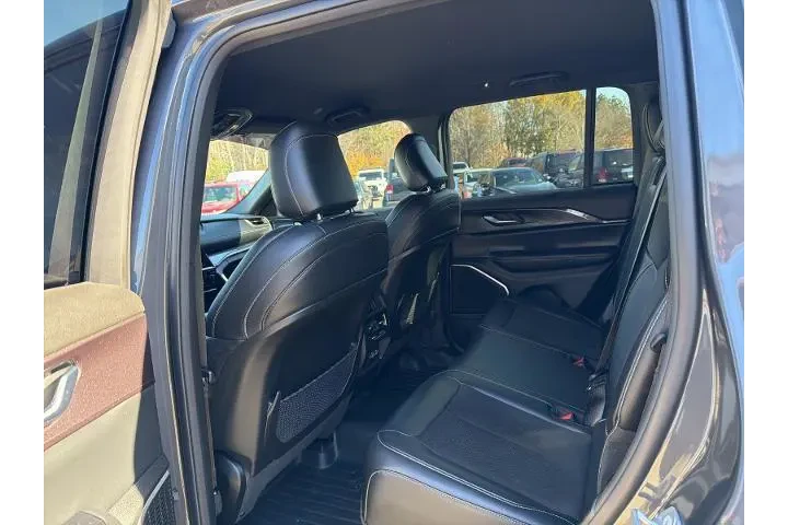 $31550 : Jeep Grand Cherokee 2022 4x4 image 7