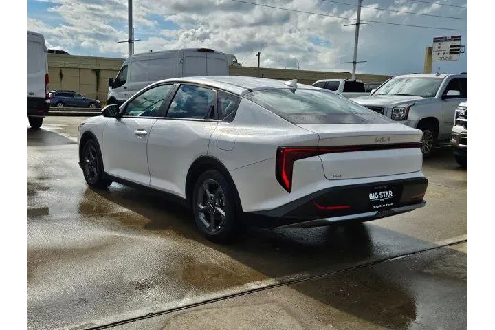 $18925 : Kia K4 2025 LXS 4dr Sedan image 5