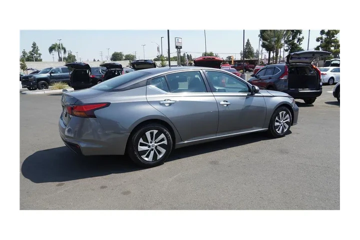 $19500 : 2023 Altima 2.5 S image 6