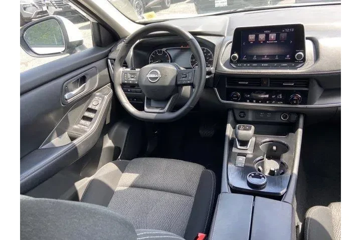 $18487 : Nissan Rogue 2025 AWD SV 4dr image 7