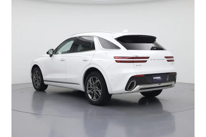 $34998 : Genesis GV70 2023 AWD 2.5T S image 2