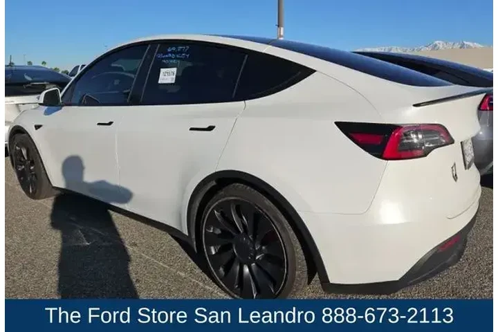 $27750 : Tesla Model Y 2021 AWD Long image 3